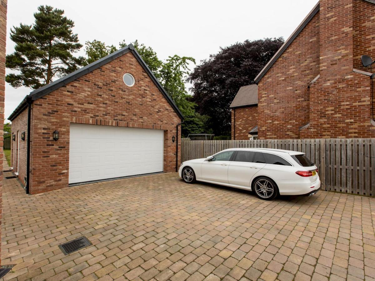 Pass The Keys Superb Space In The Idyllic Village Of Loppington Shrewsbury Exterior photo