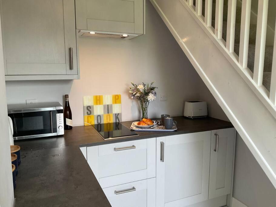 Pass The Keys Superb Space In The Idyllic Village Of Loppington Shrewsbury Exterior photo